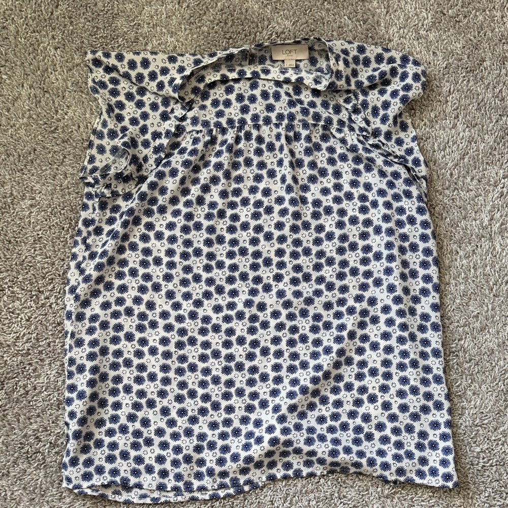 LOFT - floral sleeveless blouse